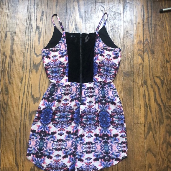 Sam Edelman Geometric tie dye lace back Dress - Picture 4 of 7